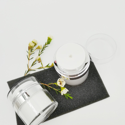 بطری کرم اکریلیک خالی 15 / 30 / 50 گرمی پمپ بدون هوا ابزارهای آرایش مسافرتی قابل حمل کانتینری